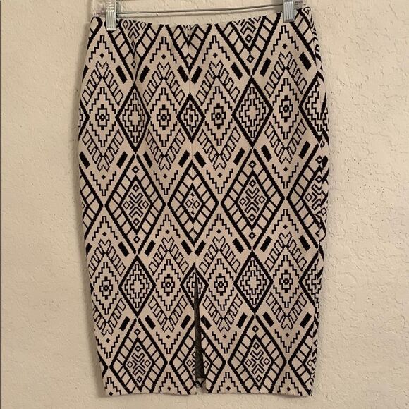 Zara Aztec Print White Black High Waisted Midi Pencil Skirt Size L - Picture 1 of 6